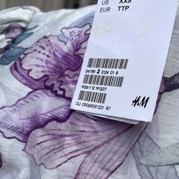 NWT- H&M Wrap Dress Size XXS - Picture 8 of 12